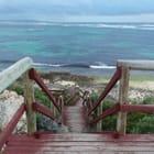 Miniatura fototapety Drewniane schody na plażę