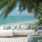 Miniatura fototapety Plaża z palmami i oceanem we wnętrzu salonu