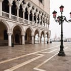 Miniatura fototapety Arkady i Plac z Płytkami