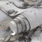 Miniatura fototapety Kobieta z kwiatami w szarościach - realne zdjęcie w rolce
