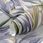 Miniatura fototapety Fioletowe irysy na jasnym tle - realne zdjęcie w rolce