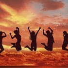 Miniatura fototapety Sylwetki na tle zachodu słońca