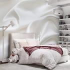 Miniatura fototapety Falujący biały materiał we wnętrzu pokoju nastolatka