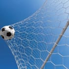 Miniatura fototapety Piłka nożna w siatce bramki