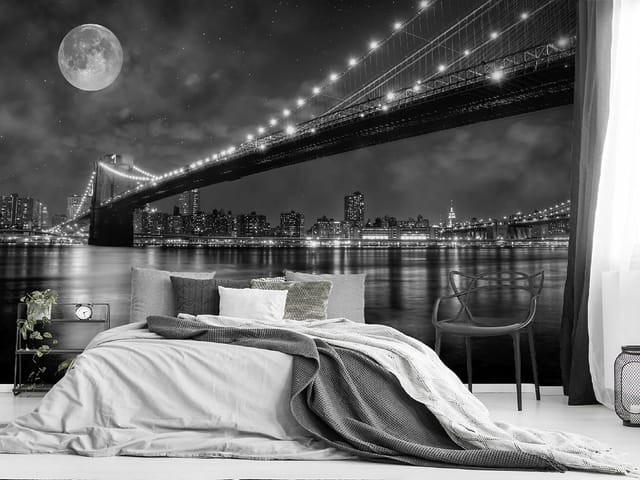 Fototapeta z dużym mostem oświetlonym nocą nad rzeką, miasto i księżyc