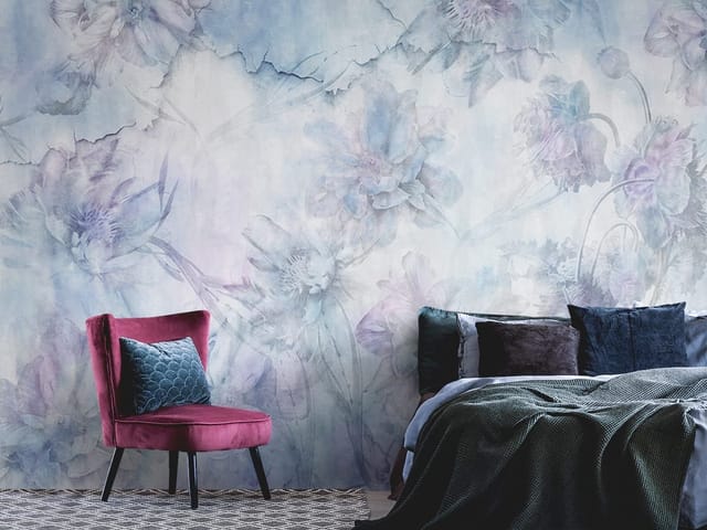 Fototapeta z dużymi kwiatami w pastelowych kolorach na jasnym tle