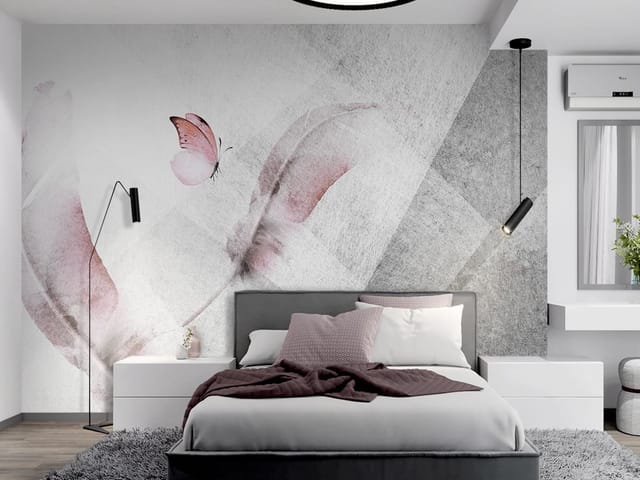 Fototapeta z dużymi różowymi piórami na teksturowanym tle z motylem