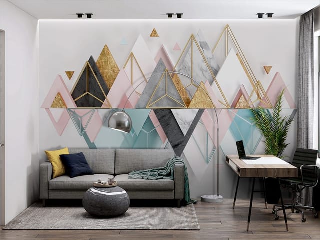 Fototapeta z geometrycznymi kształtami gór, złotymi liniami i marmurowymi teksturami