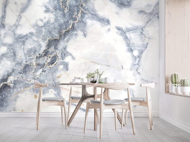 Fototapeta z marmurowym wzorem z ciemnymi żyłkami na jasnym tle