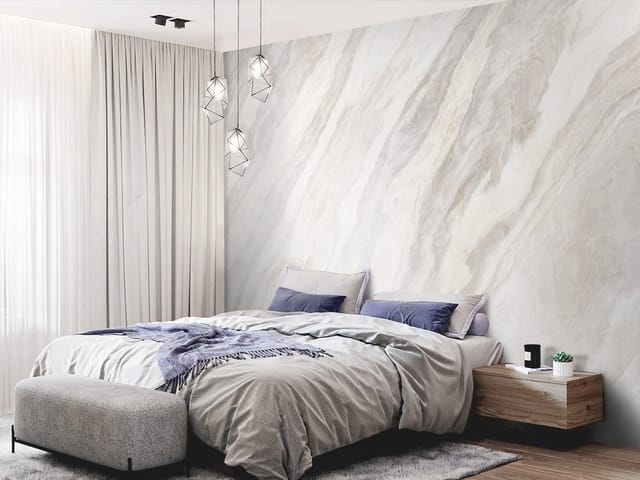 Fototapeta z jasnymi smugami marmuru i naturalną teksturą