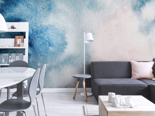 Fototapeta z abstrakcyjnym wzorem akwarelowym i rozmytymi plamami niebieskiego