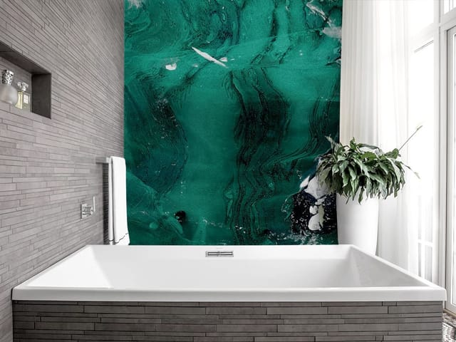 Fototapeta z abstrakcyjnymi wzorami w odcieniach zieleni na ciemnozielonym tle z białymi akcentami