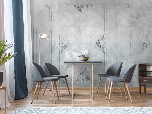 Fototapeta z ozdobnymi panelami i delikatnymi ornamentami na tle szarości