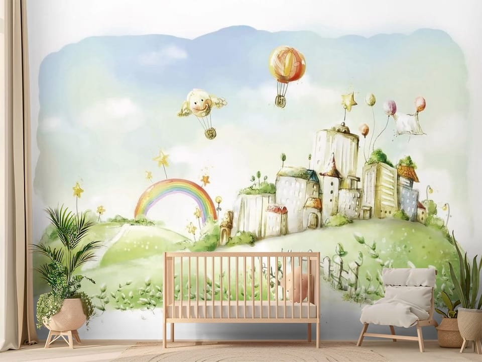 Fototapeta z fantastycznym miastem na wzgórzu, z tęczą i balonami - nasłoneczniony pokój dziecięcy