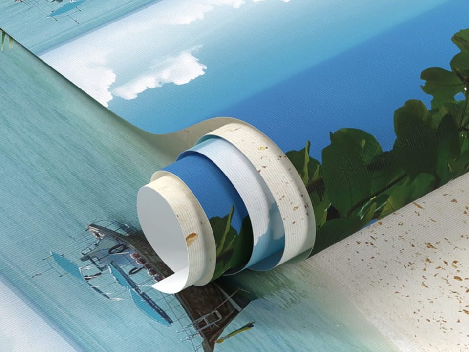 Fototapeta Plaża z łodziami i palmami - realne zdjęcie w rolce