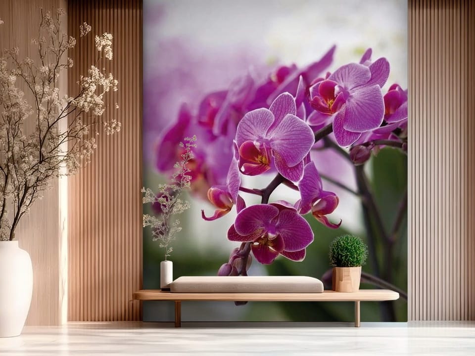 Fototapeta z fioletowymi kwiatami orchidei na delikatnych łodygach i zielonym tle - ściana w nowoczesnym dużym przedpokóju
