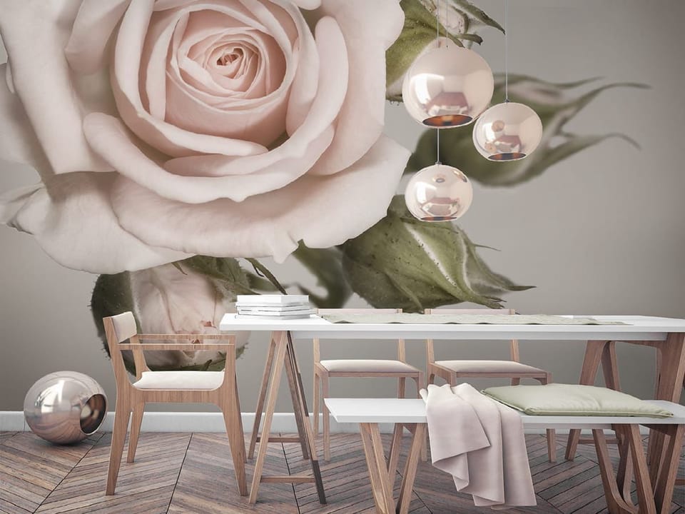 Fototapeta Róże z pąkami na jasnym tle we wnętrzu kuchni