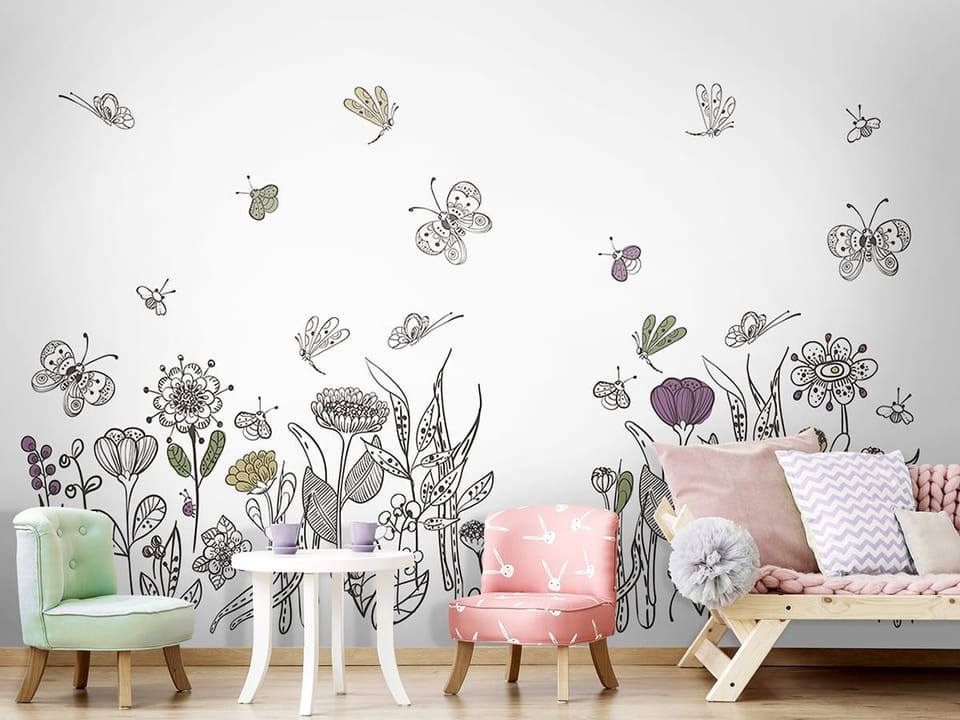 Fototapeta Kwiaty polne na białym tle we wnętrzu pokoju dziecka