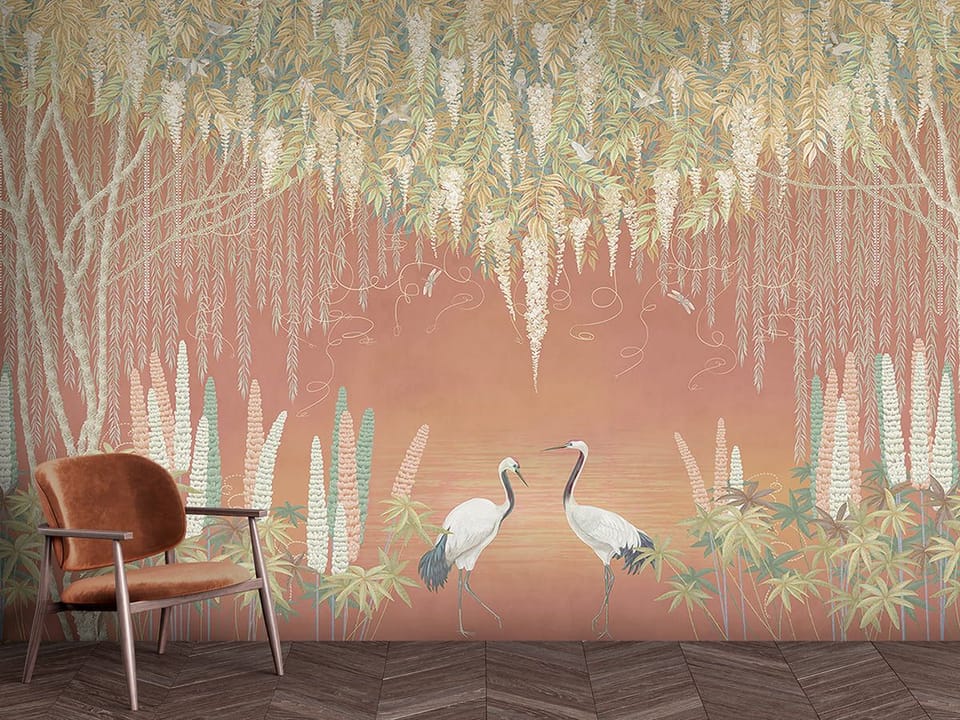 Fototapeta Żurawie wśród roślin na czerwonym tle we wnętrzu przedpokoju