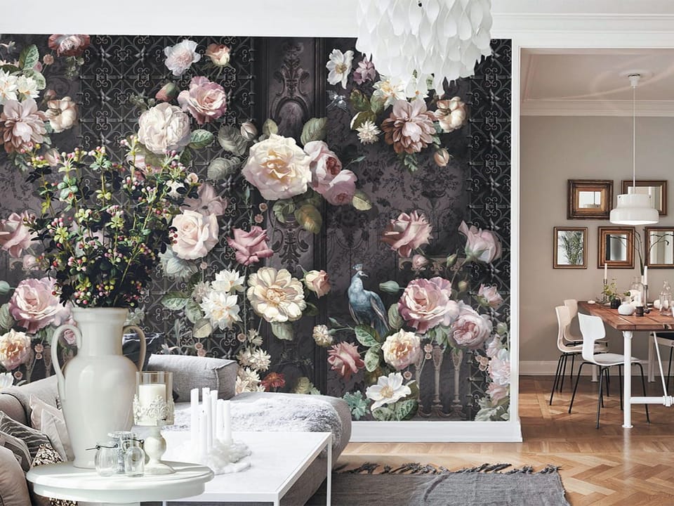 Fototapeta Kwiatowa Kompozycja na Ciemnym Tle we wnętrzu salonu