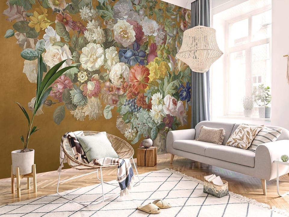 Fototapeta Bukiet kwiatów w ozdobnym wazonie we wnętrzu salonu