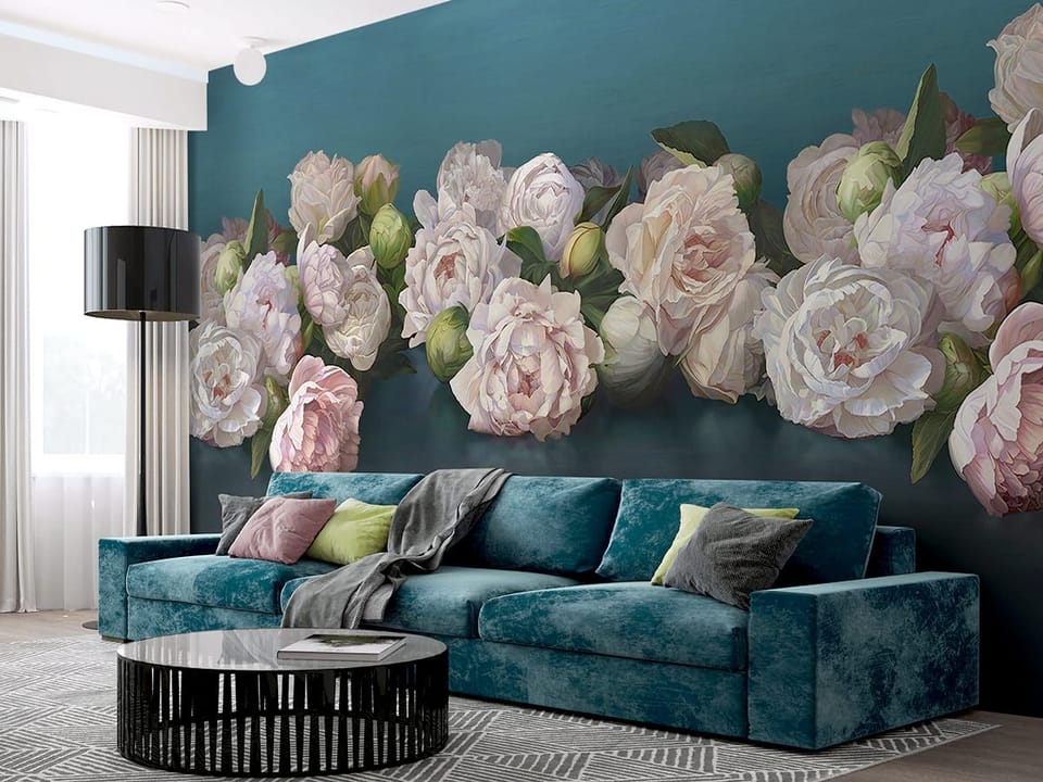 Fototapeta Bukiet białych i różowych piwonii we wnętrzu salonu