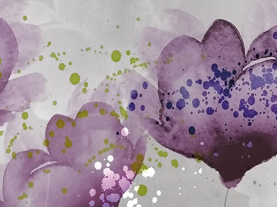 Fototapeta Fioletowe kwiaty na szarym tle fragment #1