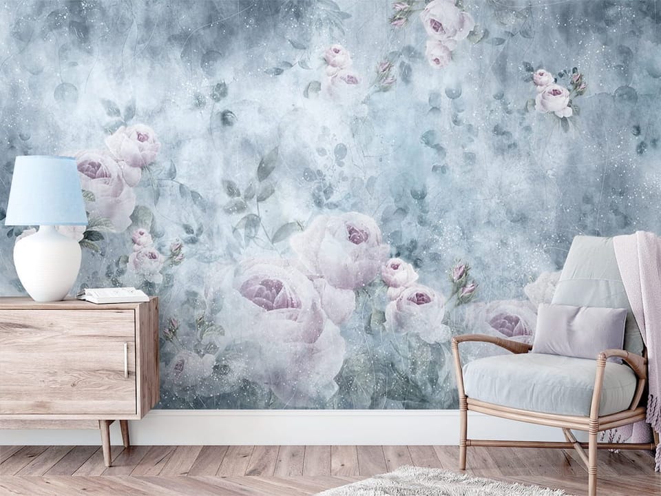 Fototapeta Pastelowe róże na subtelnym tle we wnętrzu przedpokoju