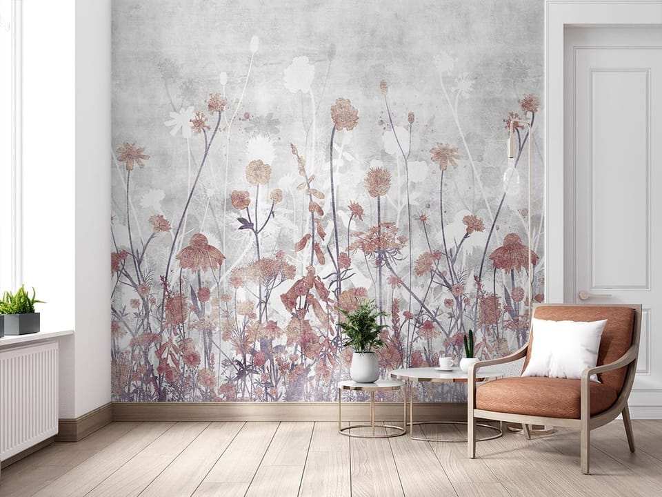 Fototapeta Kwiaty na tle szarego nieba we wnętrzu salonu