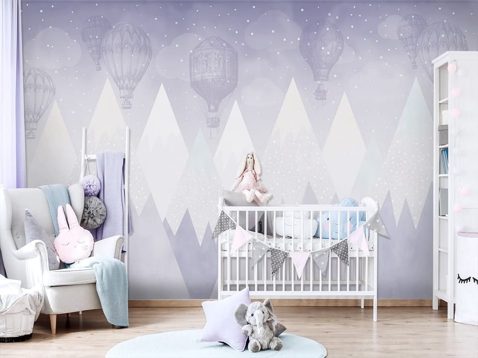 Fototapeta Balony nad ośnieżonymi górami we wnętrzu pokoju dziecka
