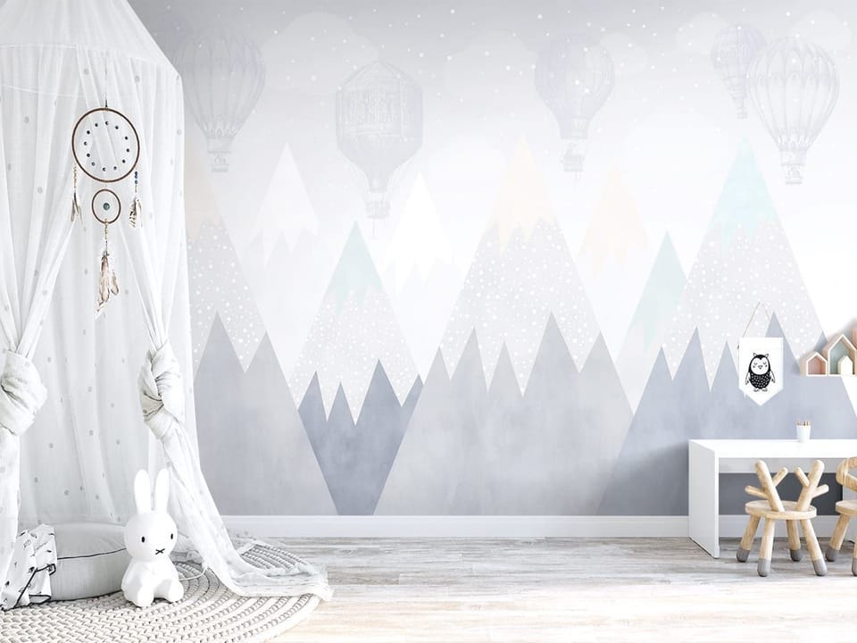 Fototapeta Góry z Balonami i Śniegiem we wnętrzu pokoju dziecka