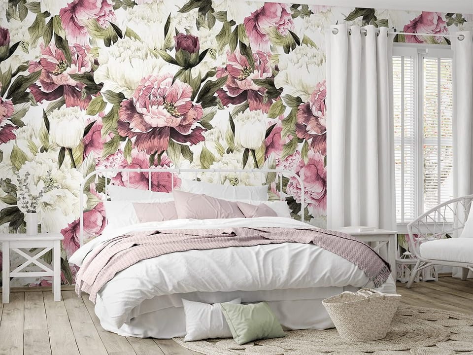 Fototapeta Piwonie na białym tle we wnętrzu sypialni