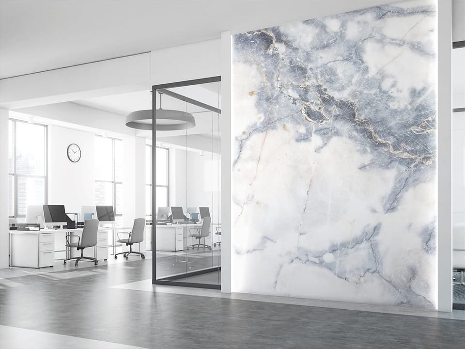 Fototapeta Marmurowe żyłki na jasnym tle we wnętrzu biura
