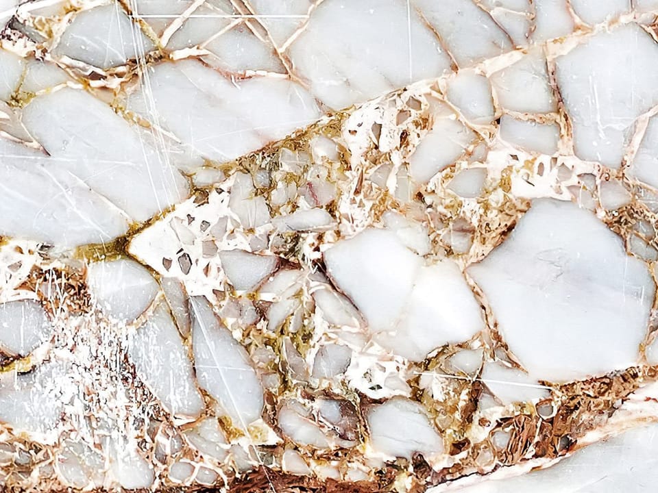 Fototapeta Biały marmur z brązowymi żyłkami fragment #1