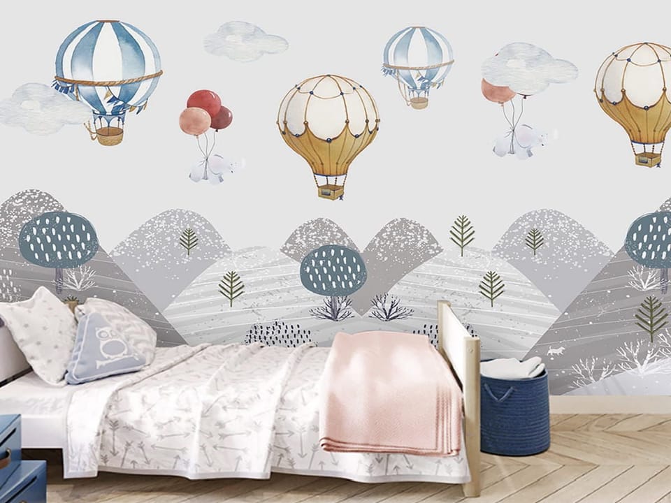 Fototapeta Balony nad śnieżnymi górami we wnętrzu pokoju nastolatka