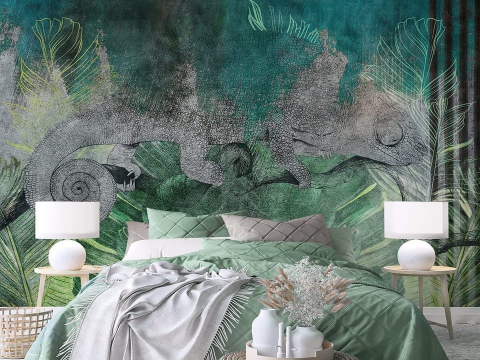 Fototapeta Kameleon wśród leśnych liści we wnętrzu sypialni