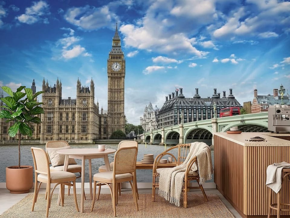 Fototapeta z Londynem – wieża zegarowa, most nad rzeką i budynki - inspiracja do kawiarni w ciepłych kolorach