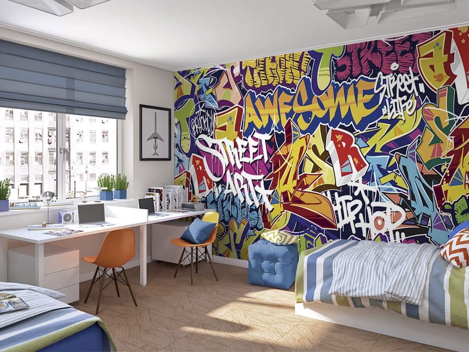 Fototapeta Kolorowe graffiti z napisami we wnętrzu pokoju nastolatka