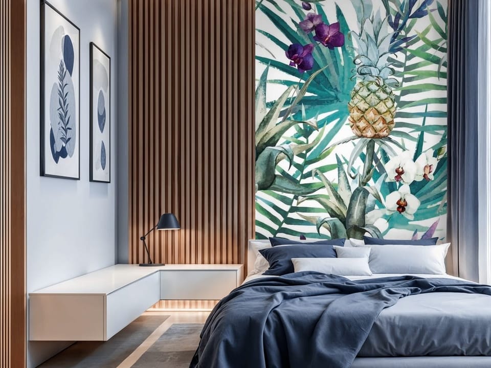 Fototapeta z ananasami, zielonymi liśćmi i kwiatami orchidei - nowoczesna inspiracja do sypialni