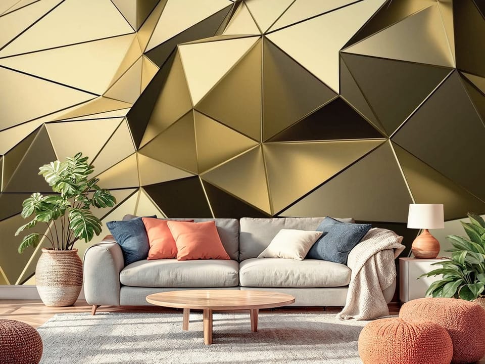 Fototapeta z geometrycznymi złotymi kształtami 3D w formie trójkątów - nasłoneczniony salon