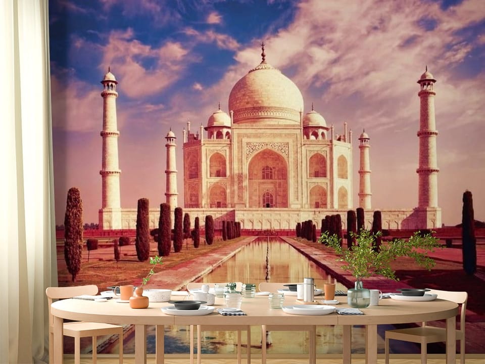 Fototapeta z Taj Mahal i jego odbiciem w długim basenie, otoczona symetrycznymi wieżami i drzewami - pomysłowa aranżacja strefy jadalnianej w kuchni