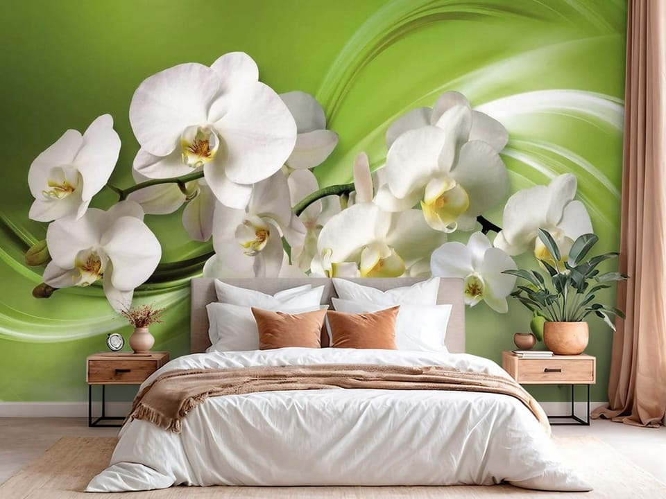 Fototapeta z białymi orchideami na zielonym tle z falistymi wzorami - pomysłowe wykończenie jasnej sypialni