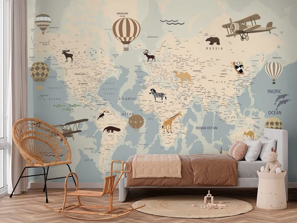 Fototapeta z mapą świata, zwierzętami, balonami i samolotami retro - aranżacja w przytulnym pokoju dziecięcym