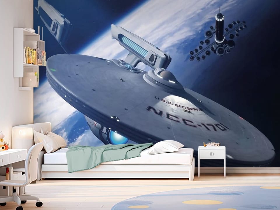 Fototapeta z dużym statkiem kosmicznym i planetą w tle - przytulny pokój nastolatka