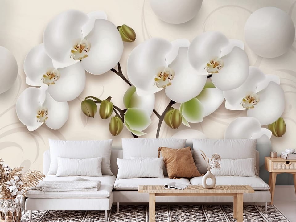 Fototapeta z białymi kwiatami orchidei na beżowym tle z zielonymi pąkami - aranżacja głównej ściany w salonie