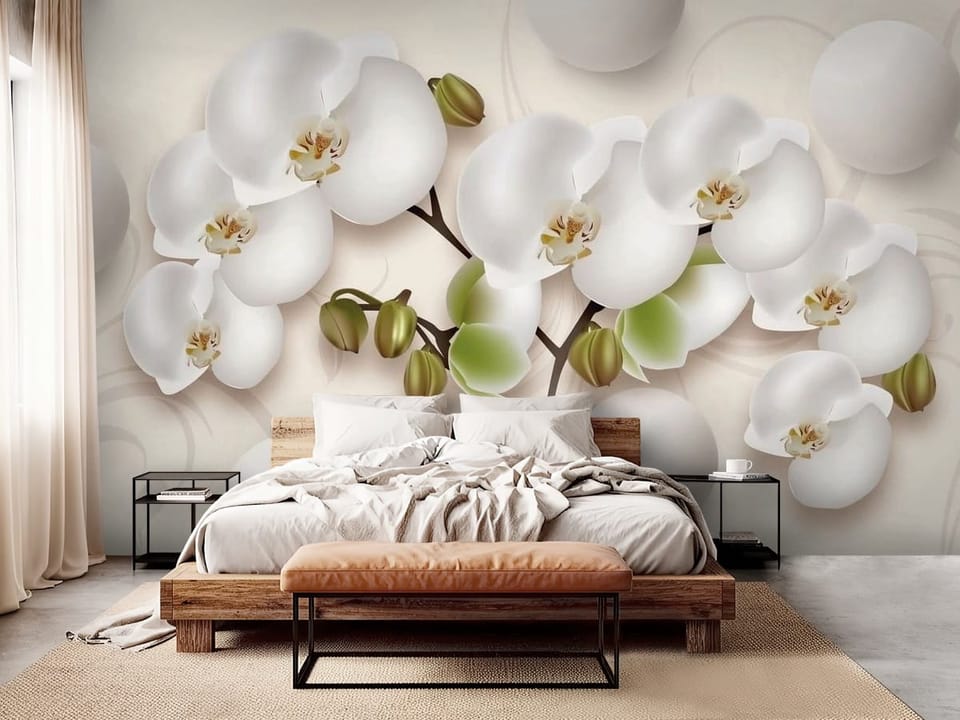 Fototapeta z białymi kwiatami orchidei na beżowym tle z zielonymi pąkami - aranżacja ściany w sypialni