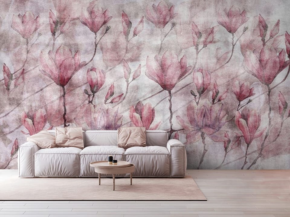 Fototapeta z kwiatami magnolii na gałęziach, delikatne pastelowe tło - aranżacja przytulnego salonu w jasnych kolorach