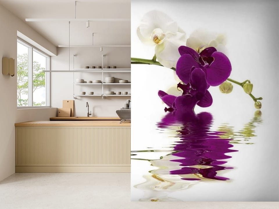 Fototapeta z fioletowymi i białymi orchideami odbijającymi się w wodzie - ściana akcentowa w kuchni