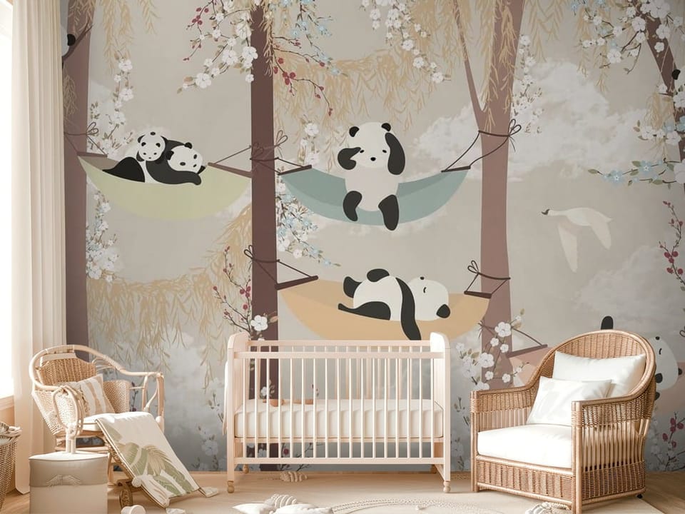 Fototapeta z pandami w hamakach na drzewach z kwiatami i chmurami - ściana w przytulnym pokoju dziecięcym