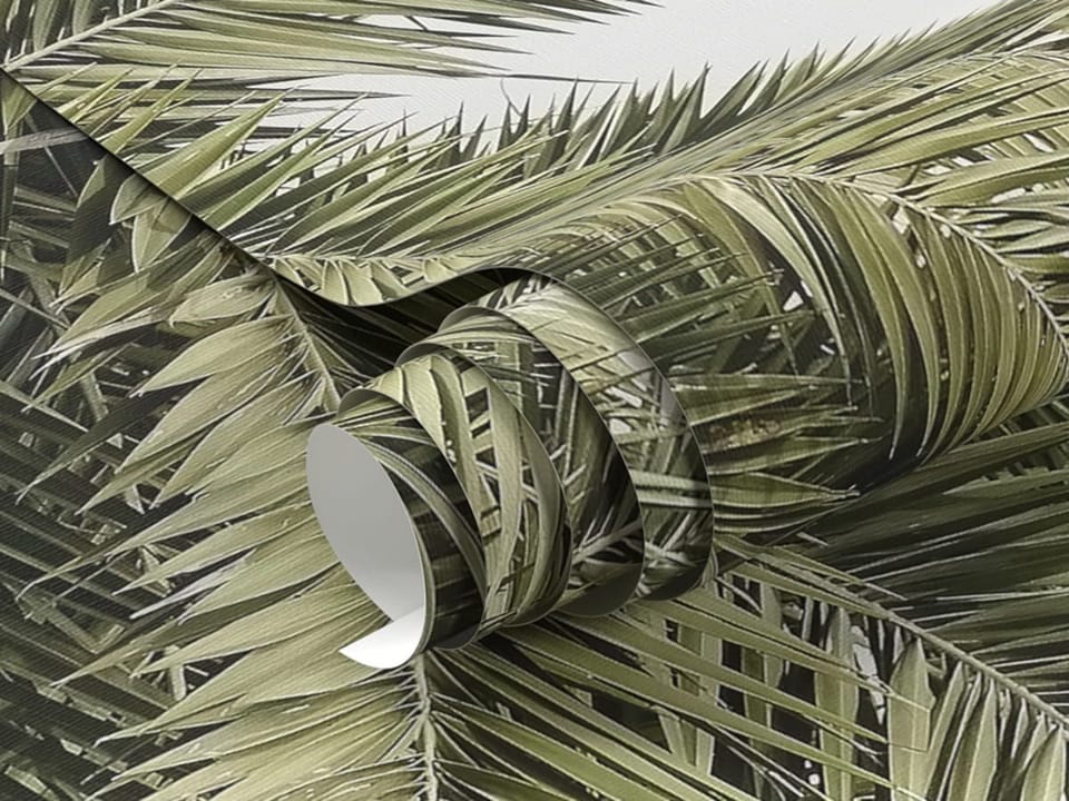 Fototapeta Zielone liście palmowe na niebie - realne zdjęcie w rolce